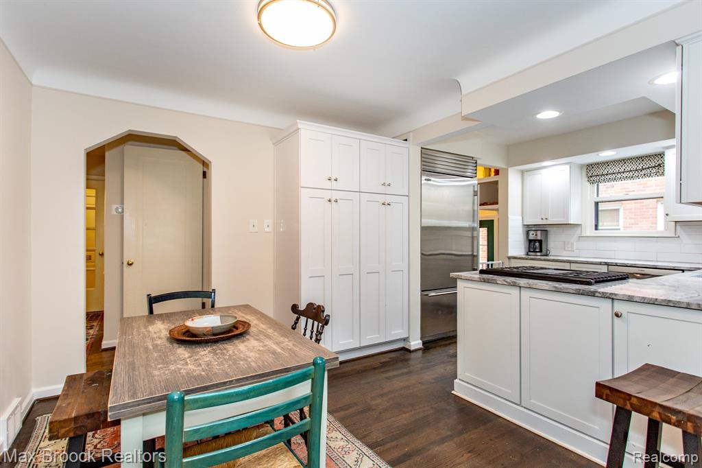 12769 Lasalle Lane, Huntington Woods, MI — Photo 11