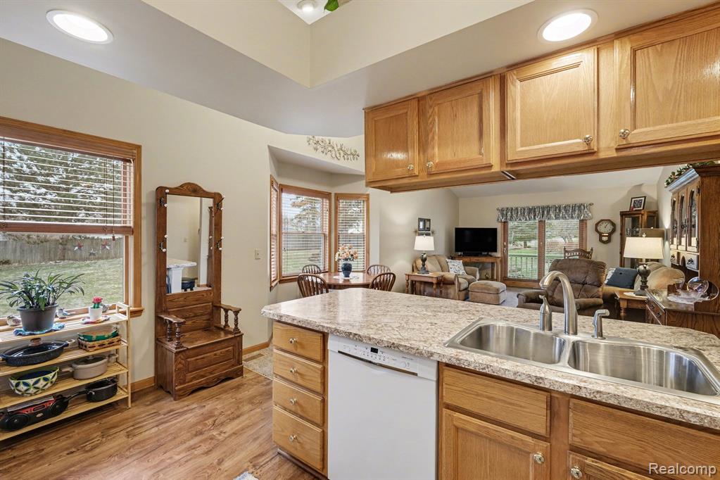 9127 Luea Lane, Swartz Creek, MI 48473 — Photo 5
