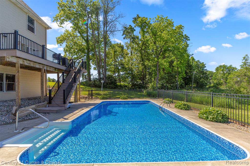 2732 Carric Court, Jackson, MI 49201 — Photo 30