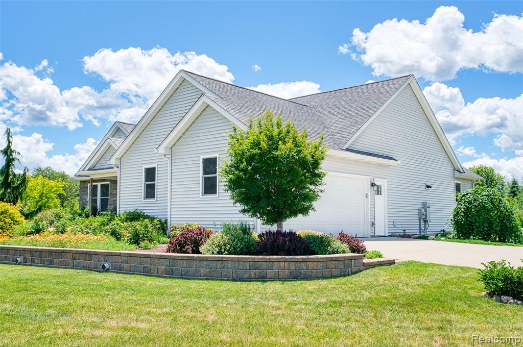 7701 Hidden Circle Drive, Byron, MI 48418 — Photo 24