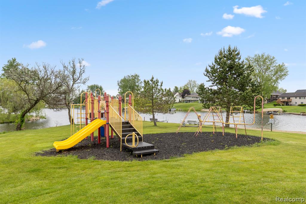 13953 GRANDPOINT Drive, Cement City, MI 49233 — Photo 52