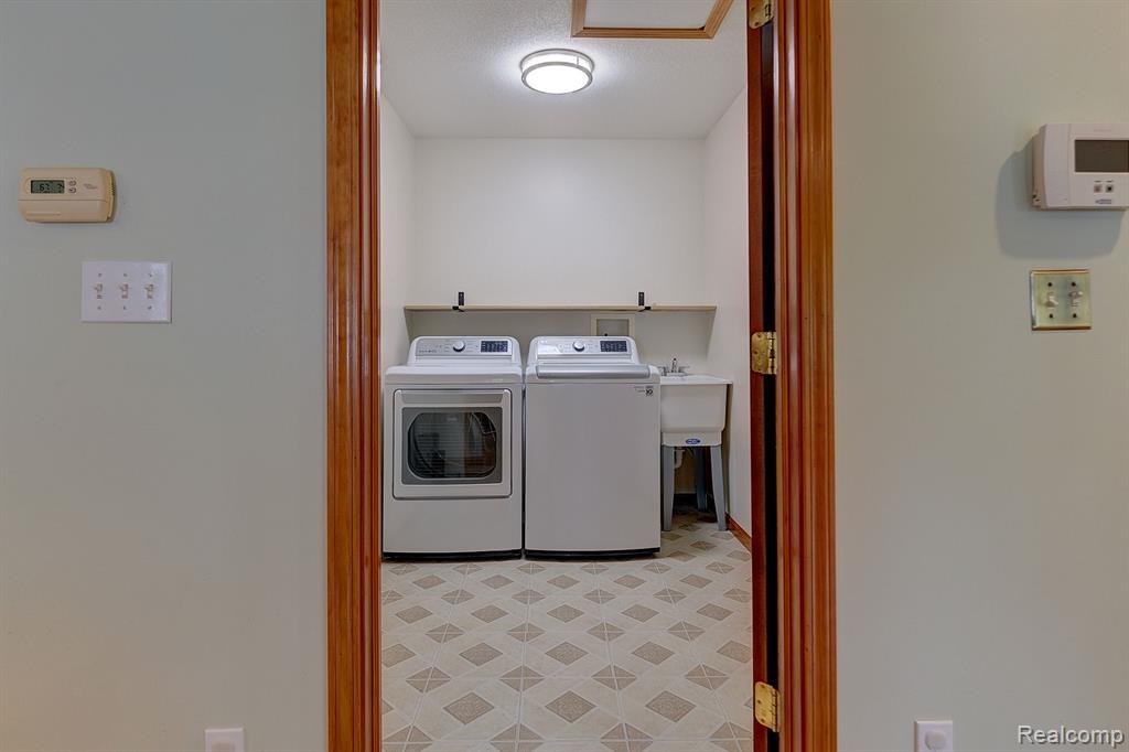 2540 SOUTHLAWN Street, Ypsilanti, MI 48197 — Photo 17
