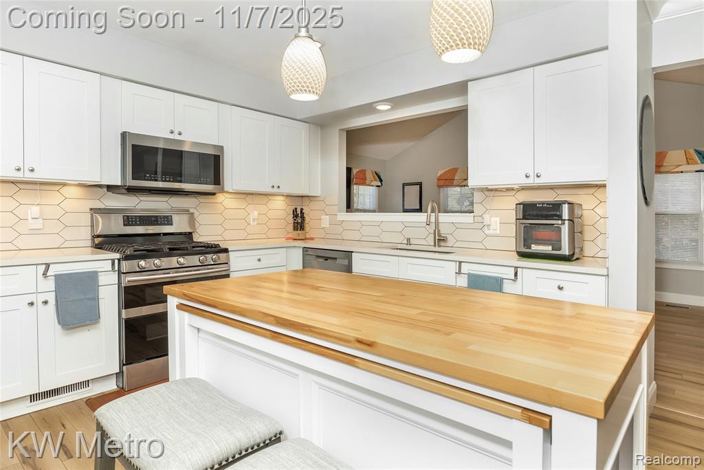 5338 Berwyck Drive, Troy, MI 48085 — Photo 15
