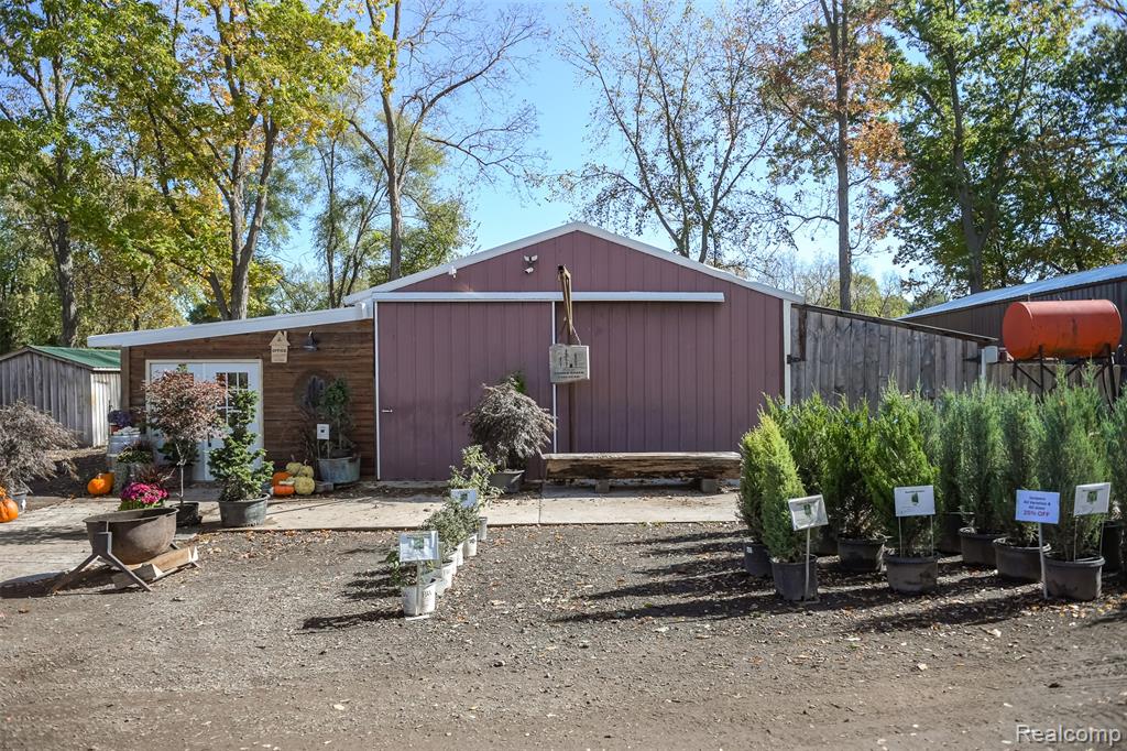 2076 Seymour Lake Road, Ortonville, MI 48462 — Photo 11