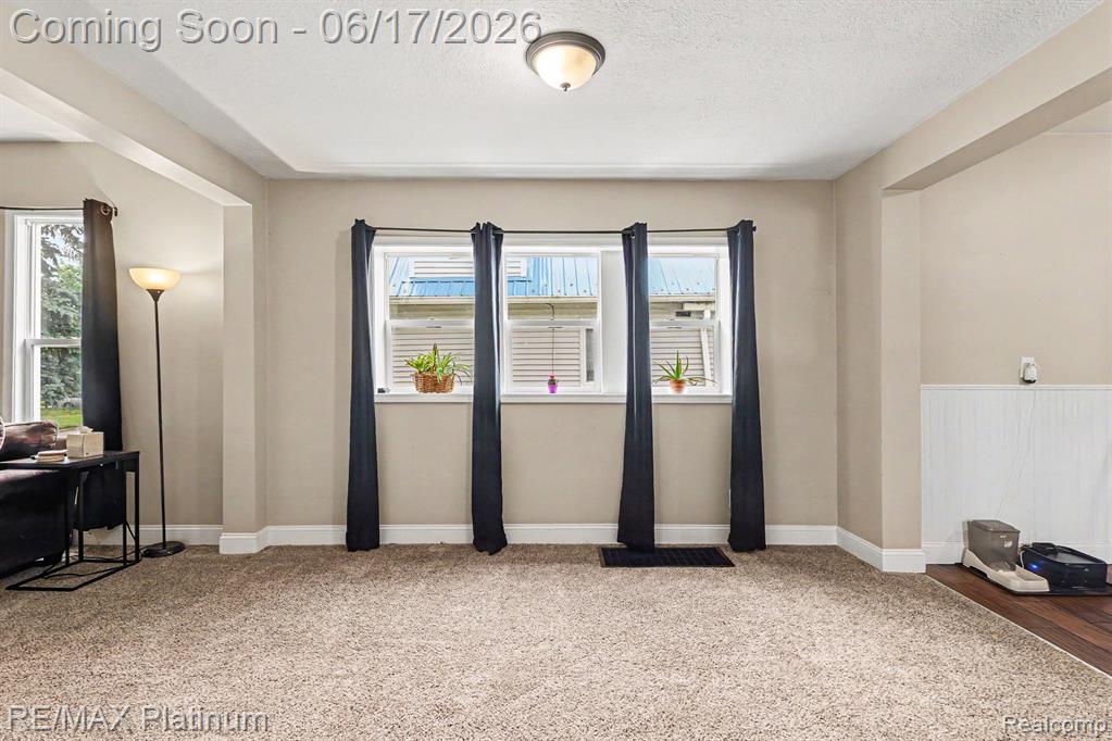 405 N Kiesel Street, Bay City, MI 48706 — Photo 5