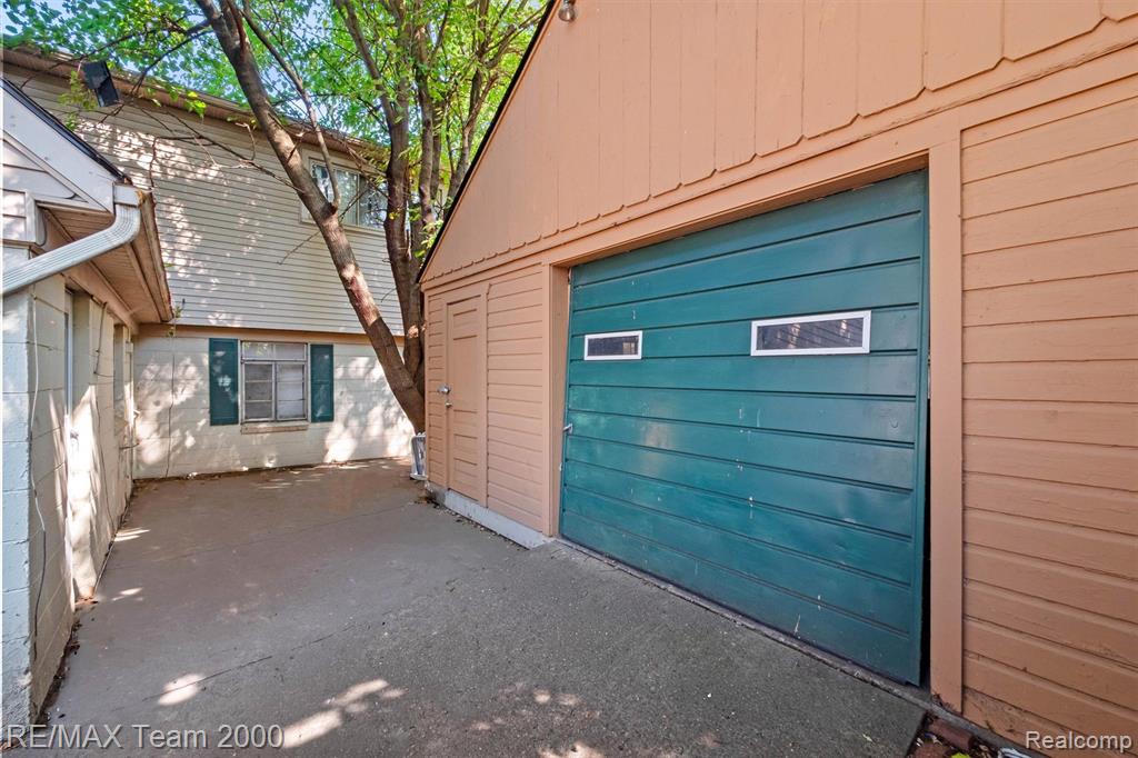 7314 Fenton Avenue, Dearborn Heights, MI 48127 — Photo 13