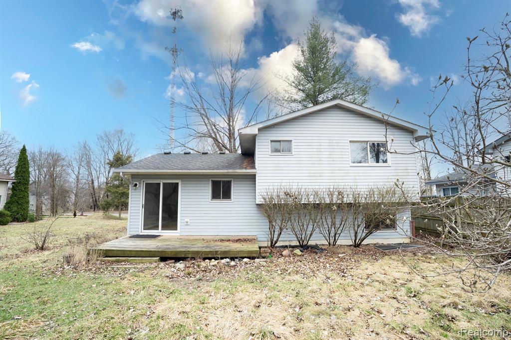 4654 Siebert Road, Waterford, MI 48328 — Photo 24