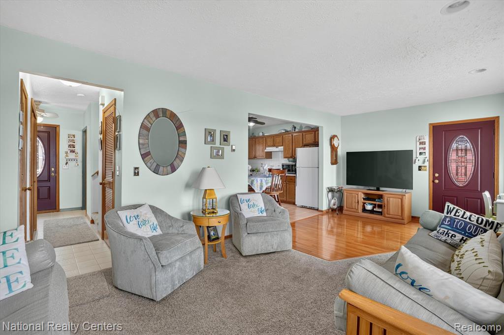 9450 Dexter Pinckney Road, Pinckney, MI 48169 — Photo 6