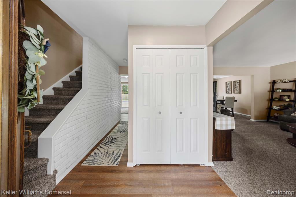 5795 LIMESTONE Drive, Troy, MI 48085 — Photo 9
