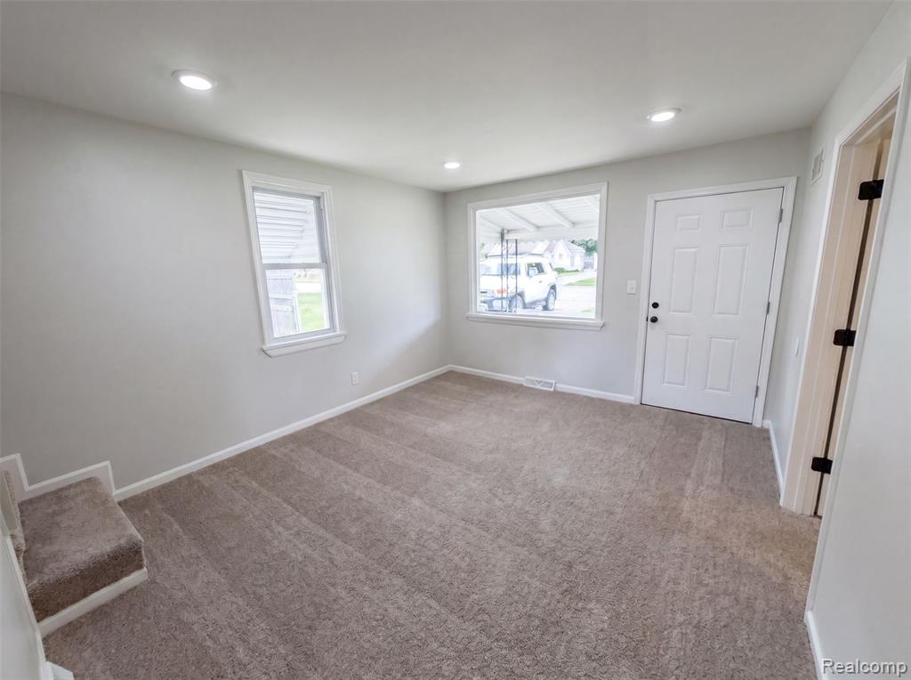 5456 Northlawn Drive, Sterling Heights, MI 48310 — Photo 3