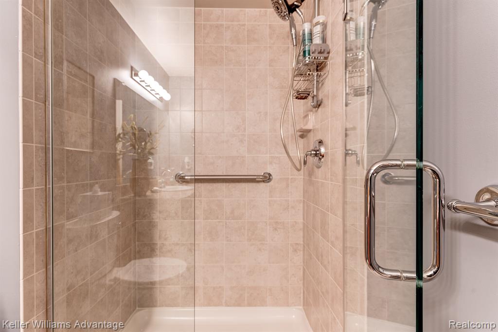 40807 Lenox Park Drive, Novi, MI 48377 — Photo 27