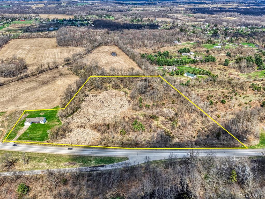 10488 W Grand River Road, Fowlerville, MI 48836 — Photo 30