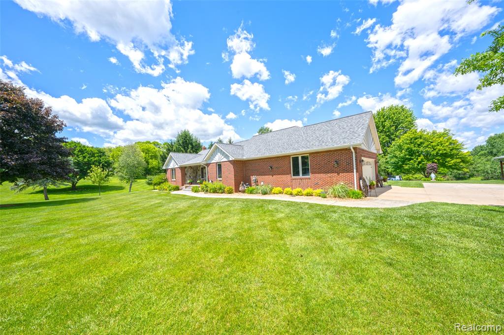 5233 Crawford Road, Dryden, MI 48428 — Photo 8