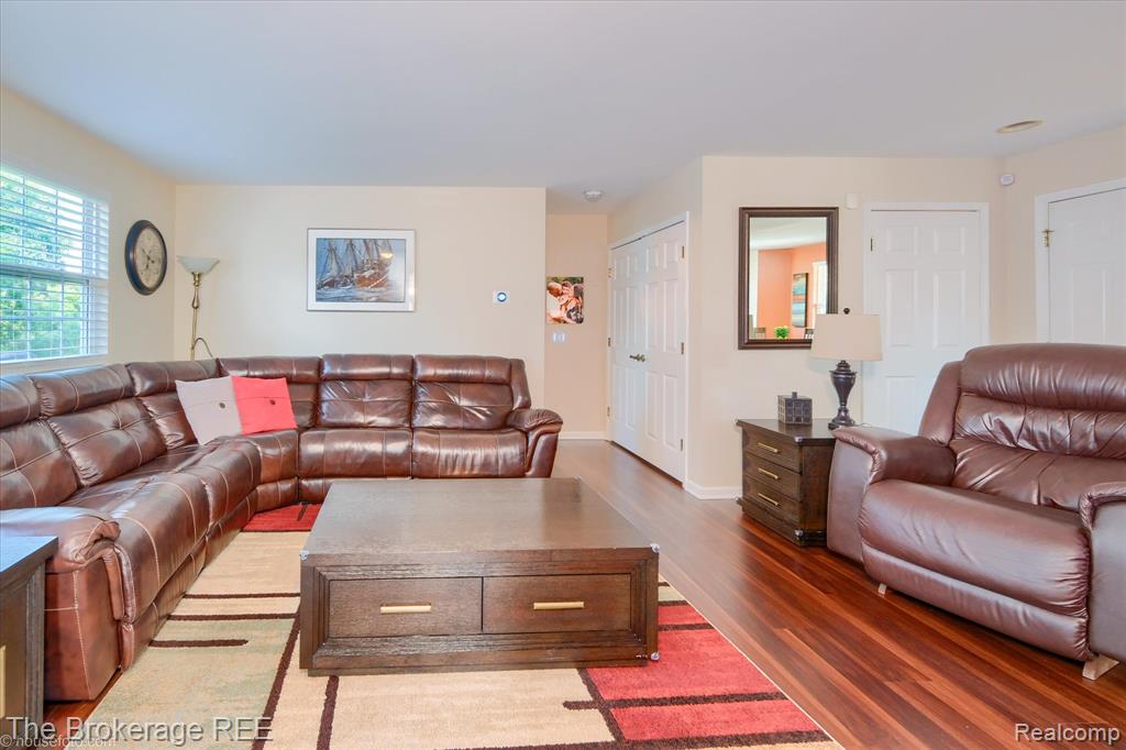 5281 Magnolia Drive, Grand Blanc, MI 48439 — Photo 14