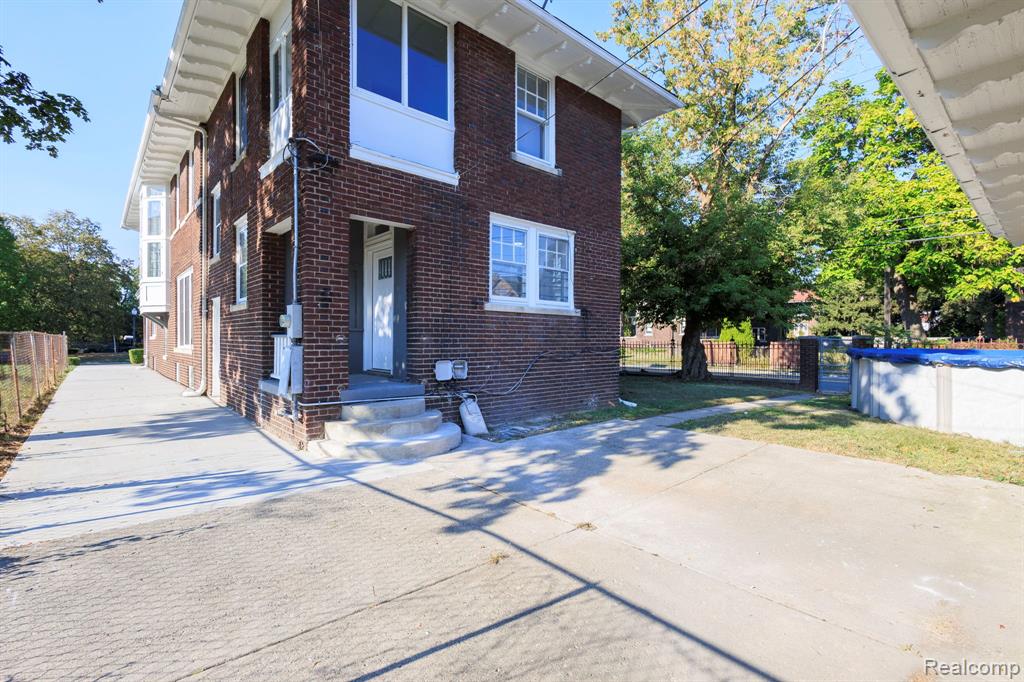 360 E Boston Boulevard, Detroit, MI 48202 — Photo 37