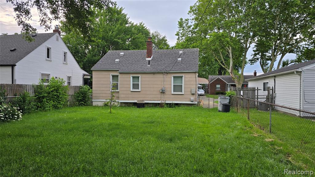 828 E Hayes Avenue, Hazel Park, MI 48030 — Photo 15