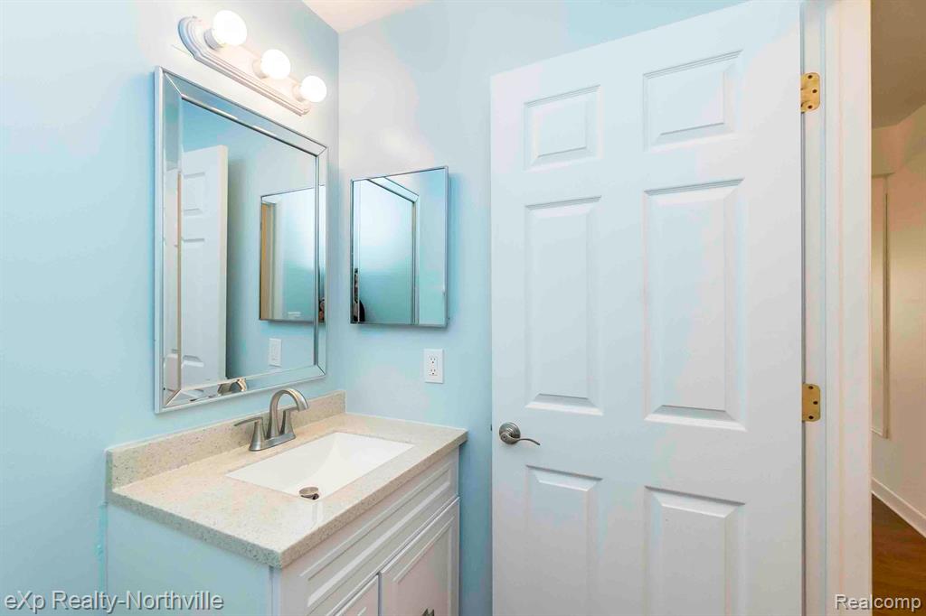 22853 CRANBROOKE Drive, Novi, MI — Photo 23