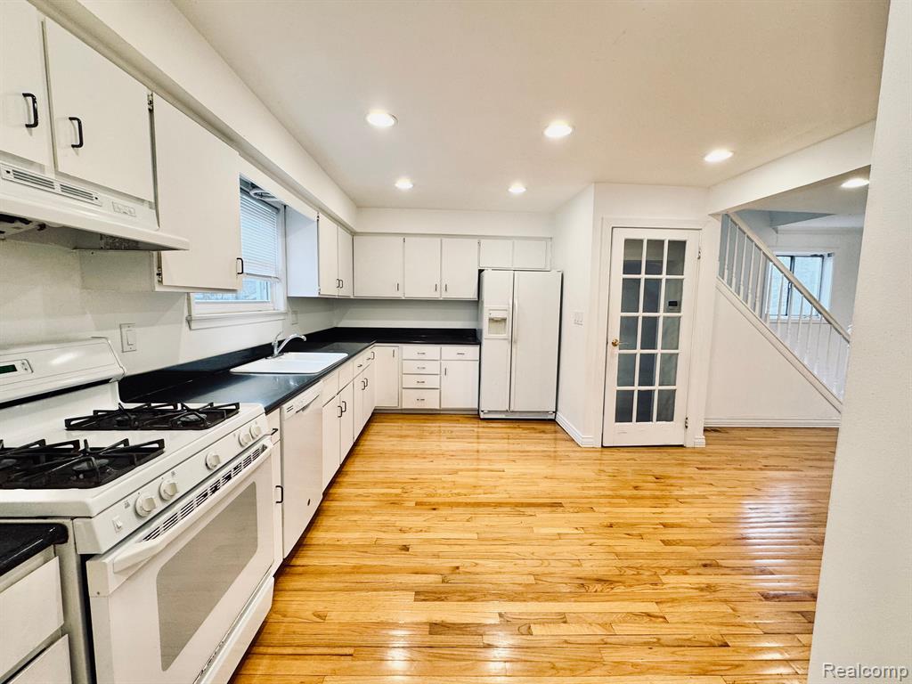 708 DAVIS Avenue, Birmingham, MI 48009 — Photo 6