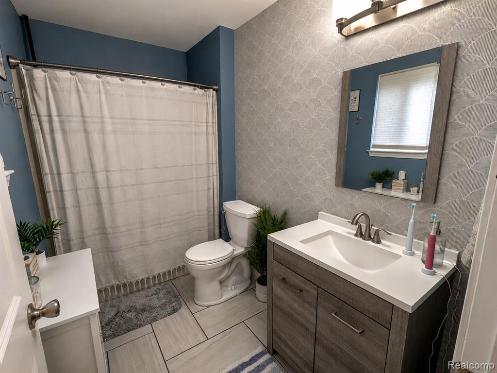 4097 Chenlot Lane, Waterford, MI 48328 — Photo 28