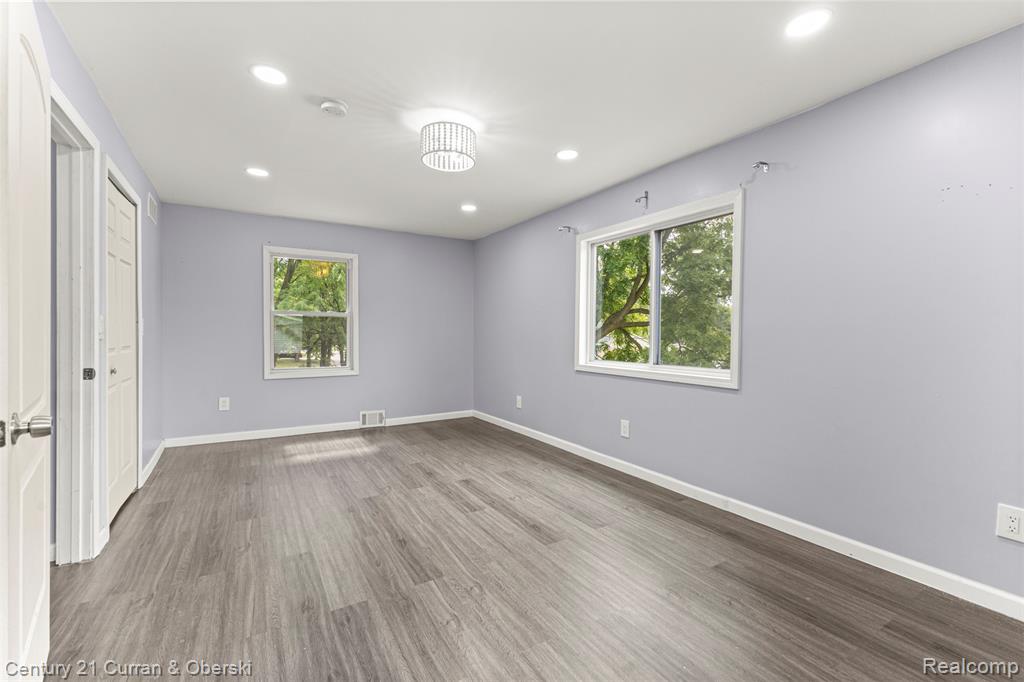 537 Helen Street, Inkster, MI 48141 — Photo 15