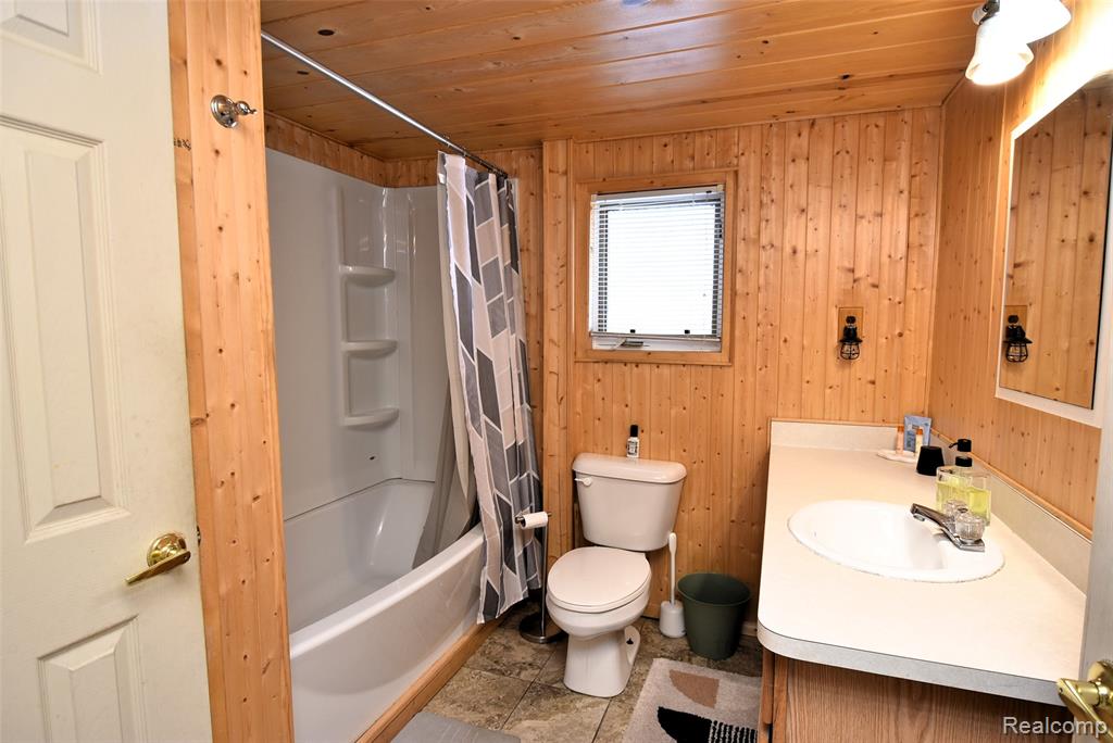 838 E Pere Cheney Road, Roscommon, MI 48653 — Photo 22