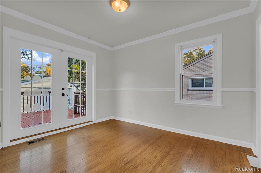 912 Woodsboro Drive, Royal Oak, MI 48067 — Photo 12