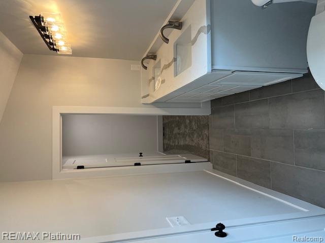 9400 Roland Drive, Brighton, MI 48116 — Photo 21