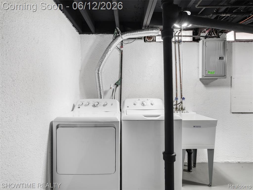 20120 Brian Court, Clinton Twp, MI 48035 — Photo 21