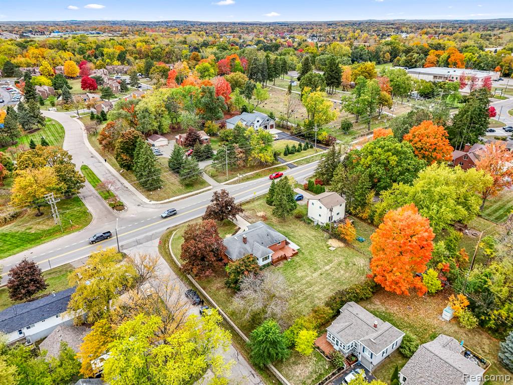 633 S Pontiac Trail, Walled Lake, MI 48390 — Photo 53