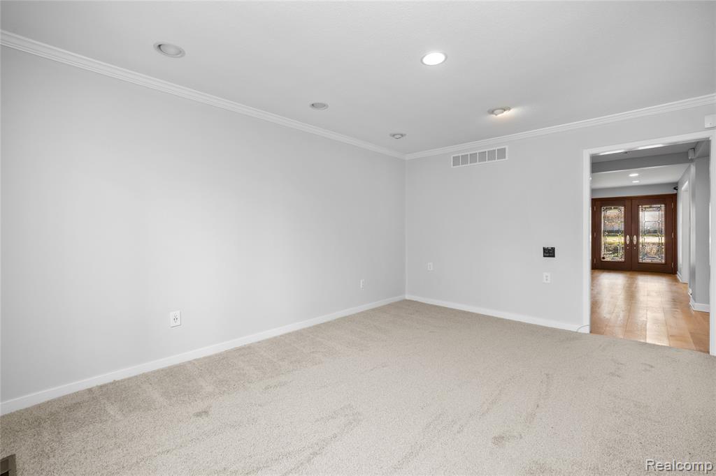 4695 Maura Lane, West Bloomfield, MI 48323 — Photo 14