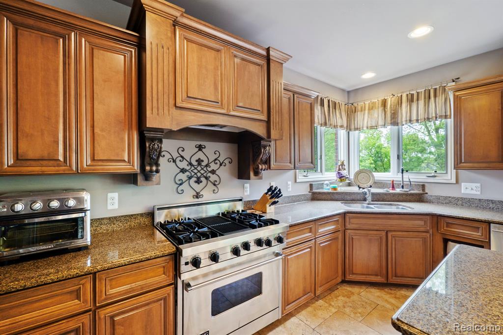 861 QUARRY, Rochester Hills, MI 48306 — Photo 14
