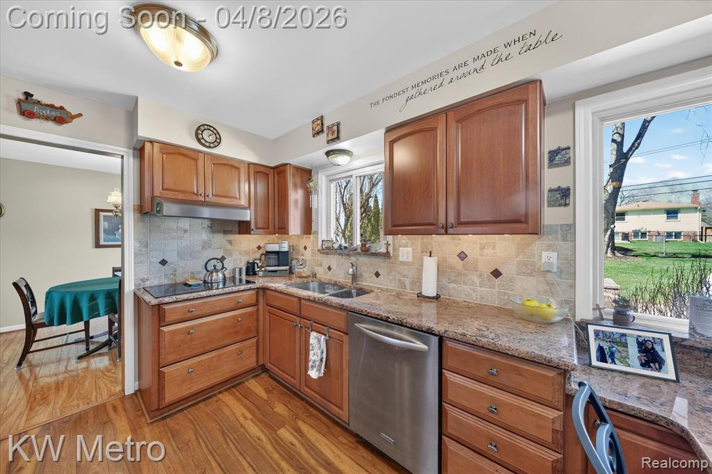 5037 Thorncroft Avenue, Royal Oak, MI 48073 — Photo 4