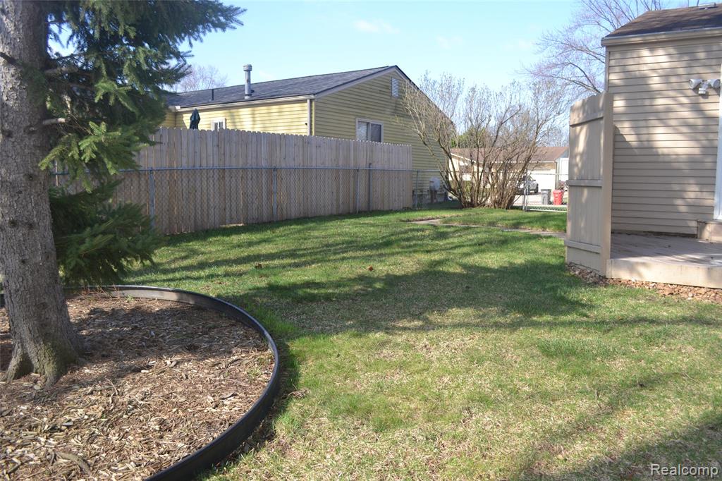 42428 Greenbrier Lane, Clinton Twp, MI 48038 — Photo 29