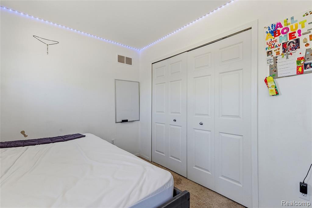 50426 Chief Drive, Macomb, MI 48044 — Photo 36