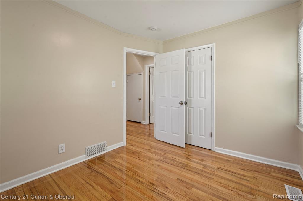 5378 Weddell Street, Dearborn Heights, MI 48125 — Photo 13