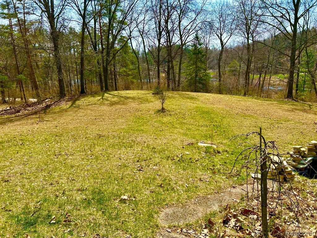 400 WOLFE Road, Ortonville, MI 48462 — Photo 10