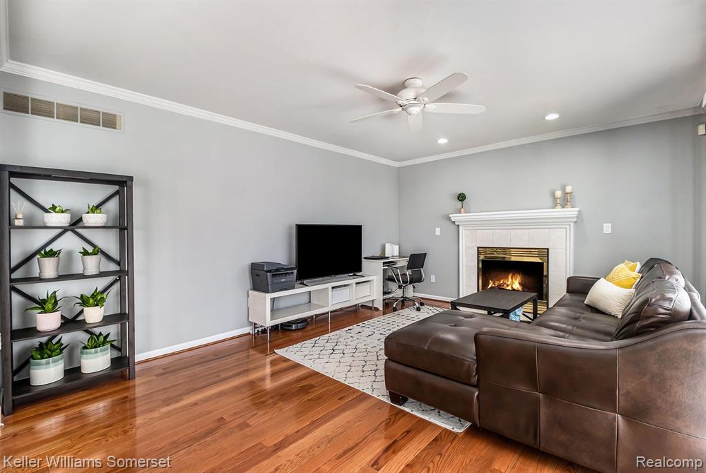 6955 WESTPOINTE Drive, Troy, MI 48085 — Photo 14