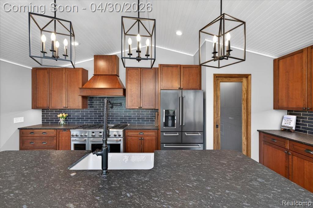 3945 N Vanstone Drive, Commerce Twp, MI 48382 — Photo 9