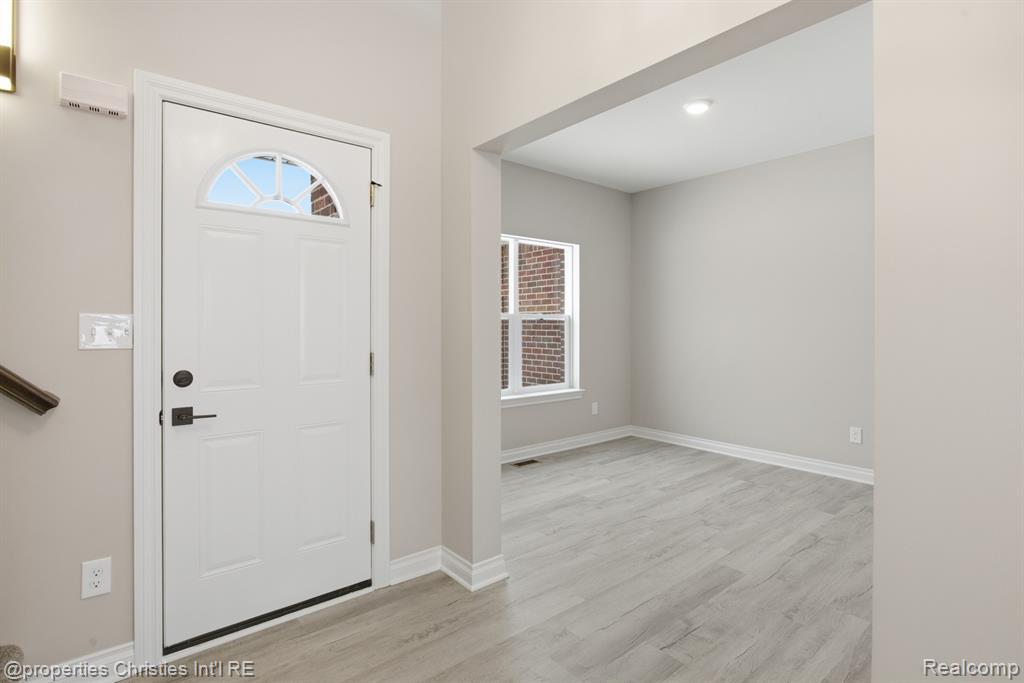 23188 Waterview Drive, New Boston, MI 48164 — Photo 5