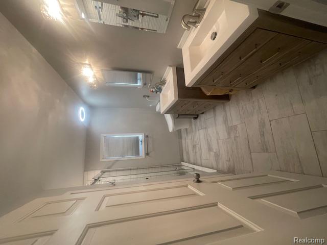 41040 Vista Woods Way, Clinton Twp, MI 48038 — Photo 16