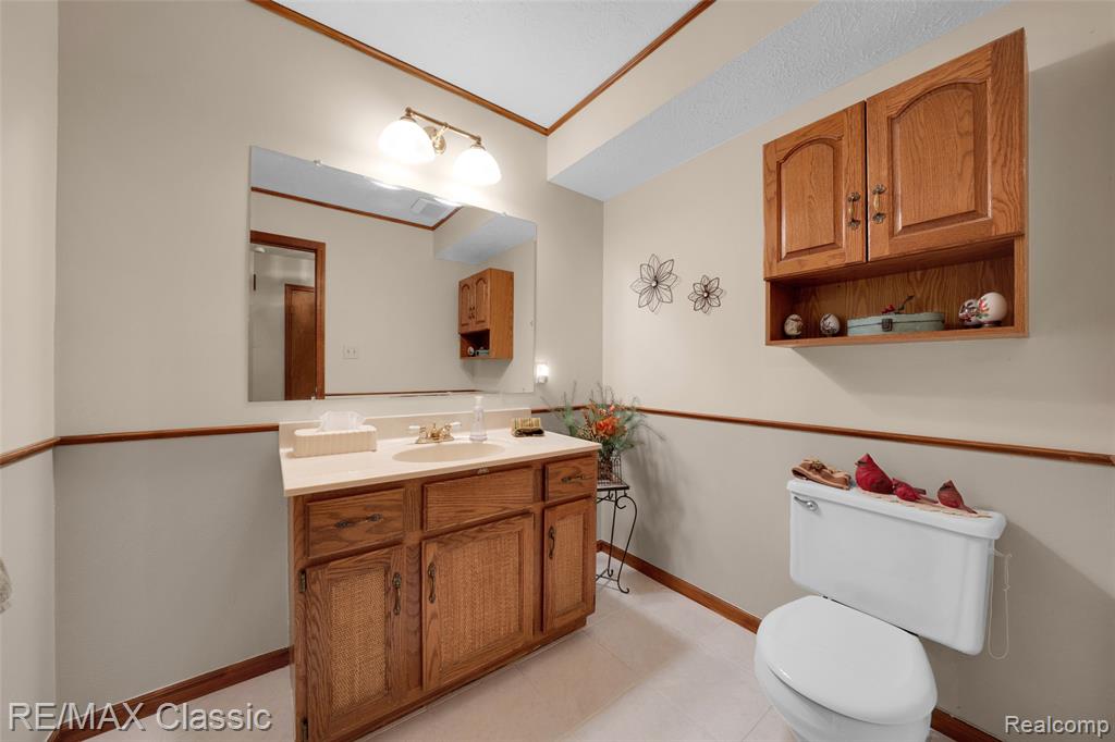 43421 Cottisford Street, Novi, MI 48167 — Photo 23