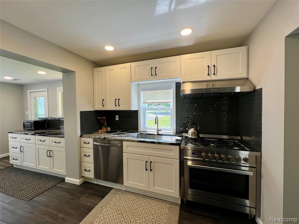 5206 Oak Park Drive, Clarkston, MI — Photo 11