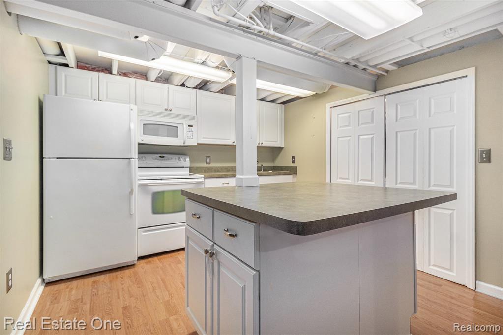 22717 Cranbrooke Drive, Novi, MI — Photo 26