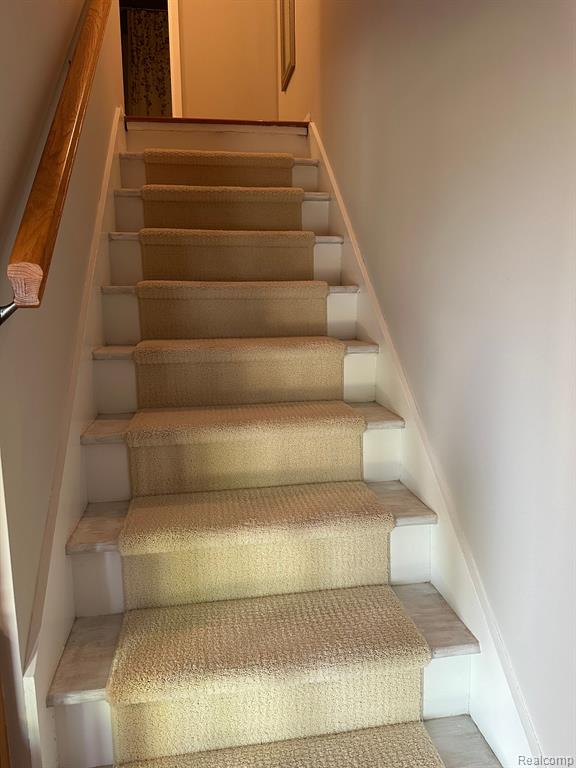 424 W ROCKWELL Street, Fenton, MI 48430 — Photo 20