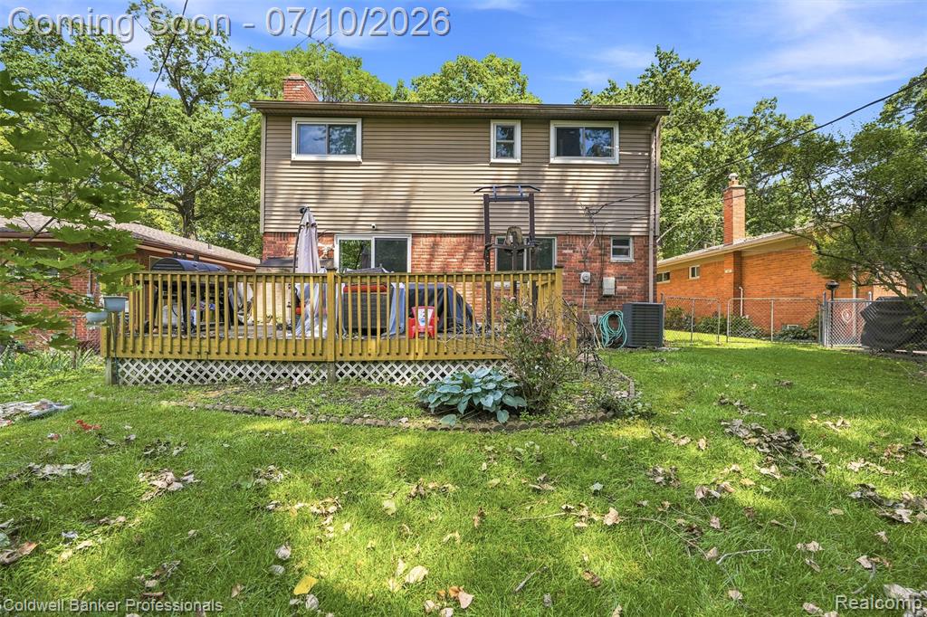 23821 Manistee Street, Oak Park, MI 48237 — Photo 34