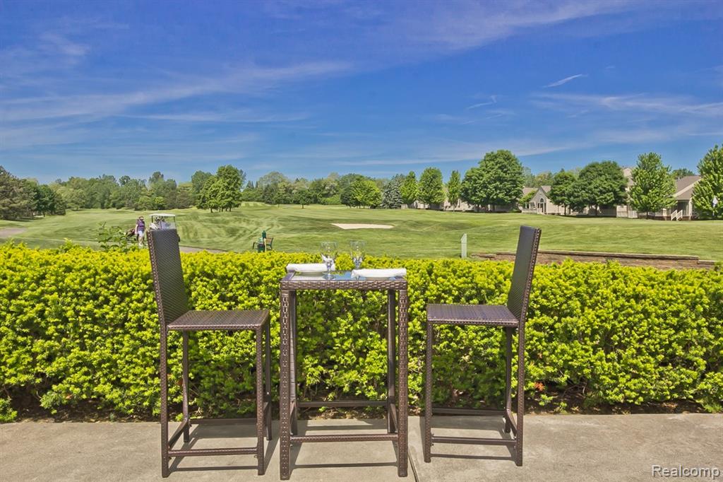 881 Tartan Trail, Bloomfield Hills, MI 48304 — Photo 46