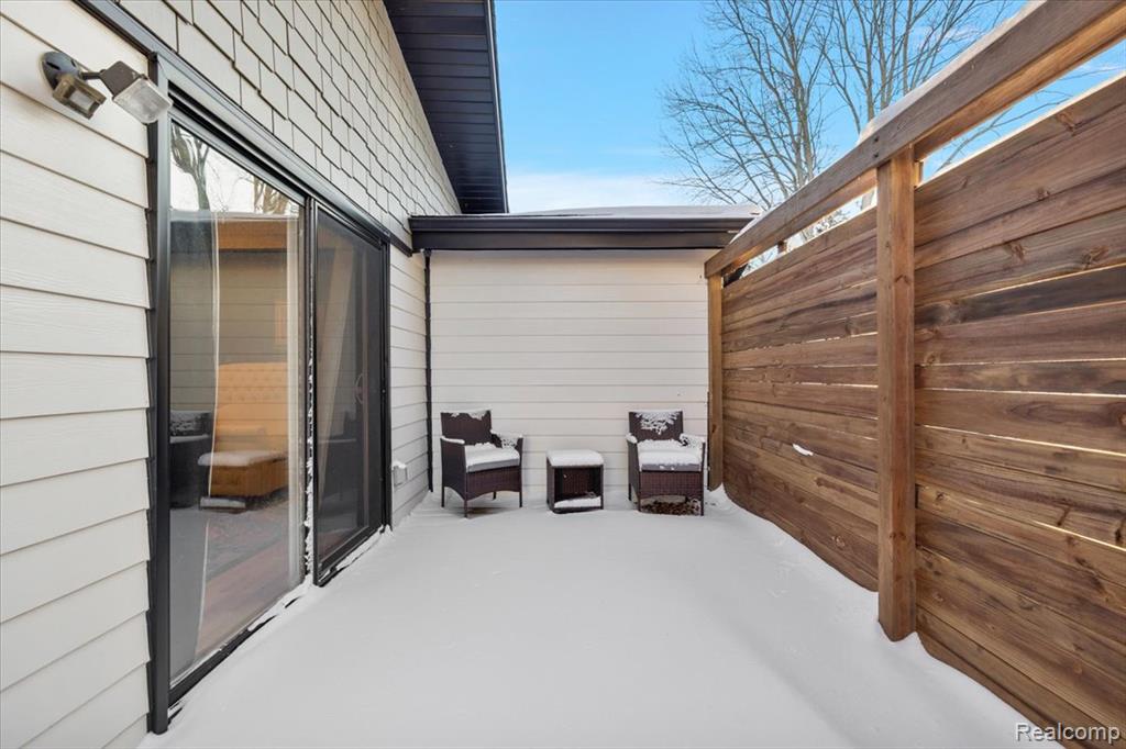 Private Deck Space (2)