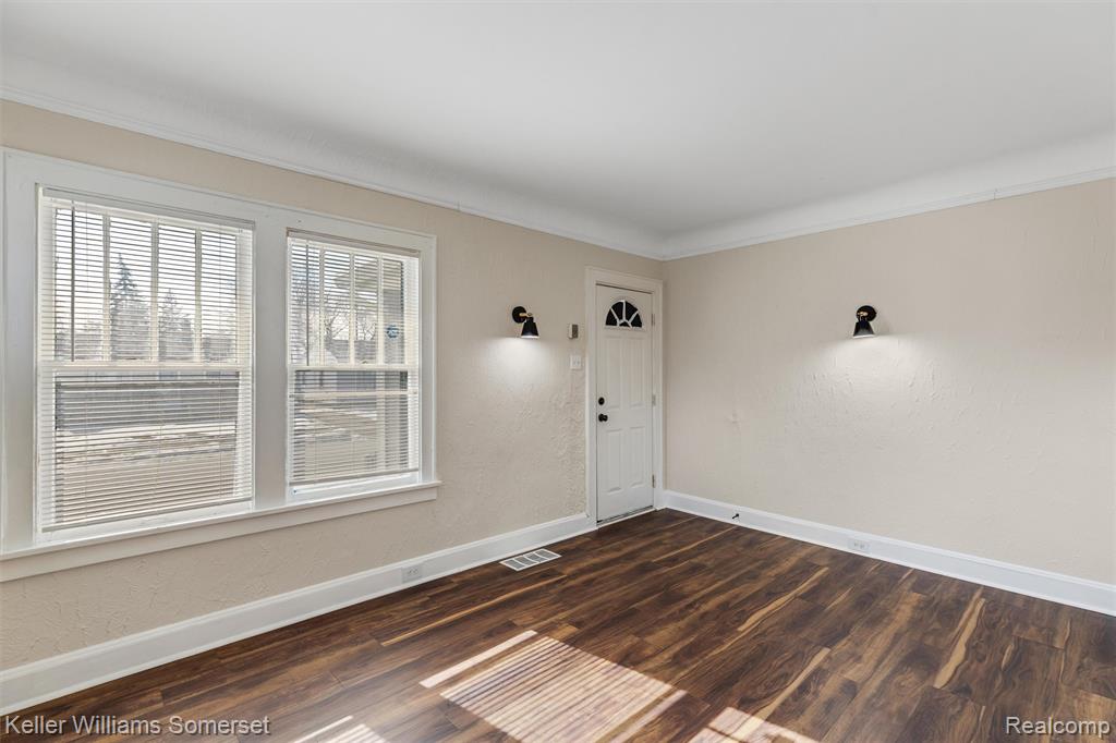 7051 Maxwell Avenue, Warren, MI 48091 — Photo 5