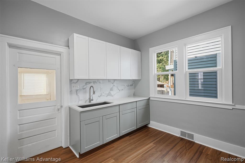 6922 Edward Street, Detroit, MI 48210 — Photo 15