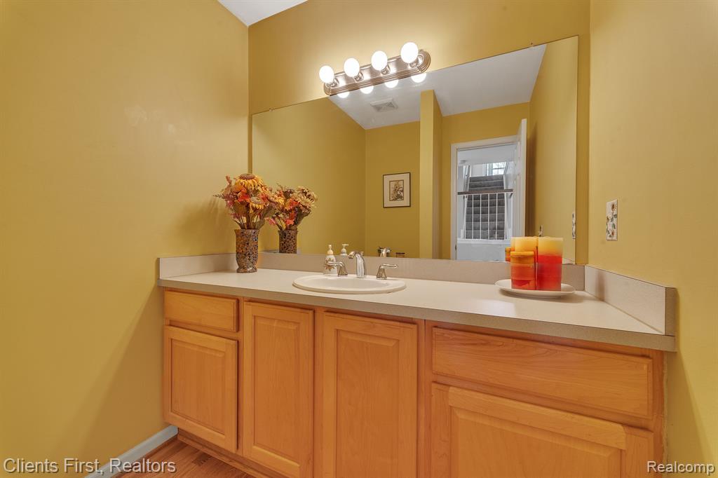 46408 DOUBLETREE Road, Canton, MI 48187 — Photo 25